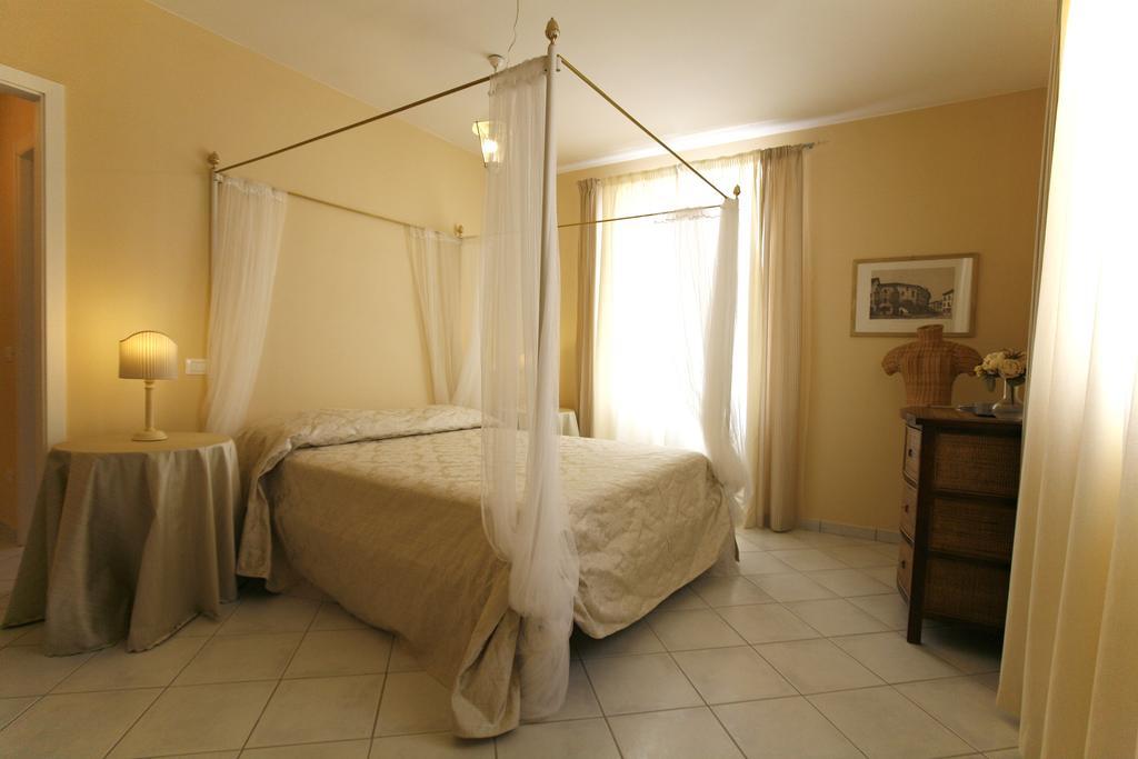Villa Amelia Rooms Marina di Pietrasanta Exterior photo